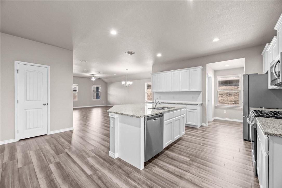 7218 Tristan Dr - Photo 2 of 24