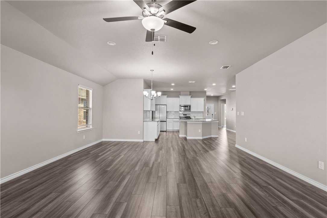 7218 Tristan Dr - Photo 7 of 24