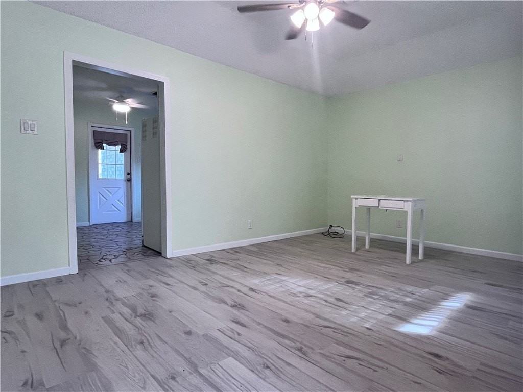 1215 S Whitney St - Photo 3 of 22