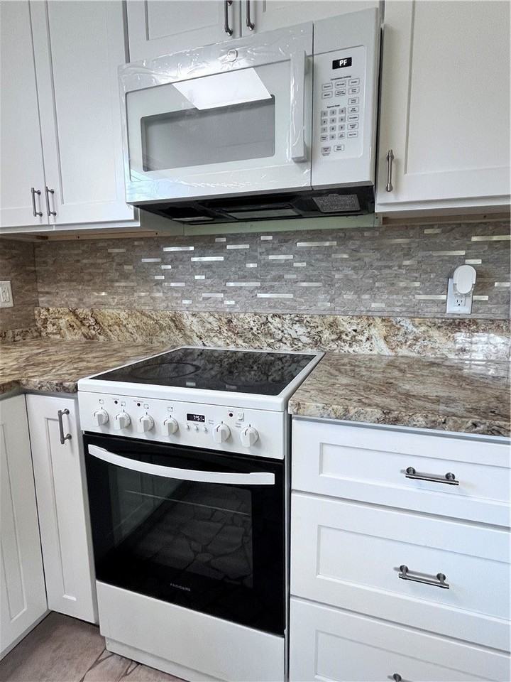 1215 S Whitney St - Photo 5 of 22
