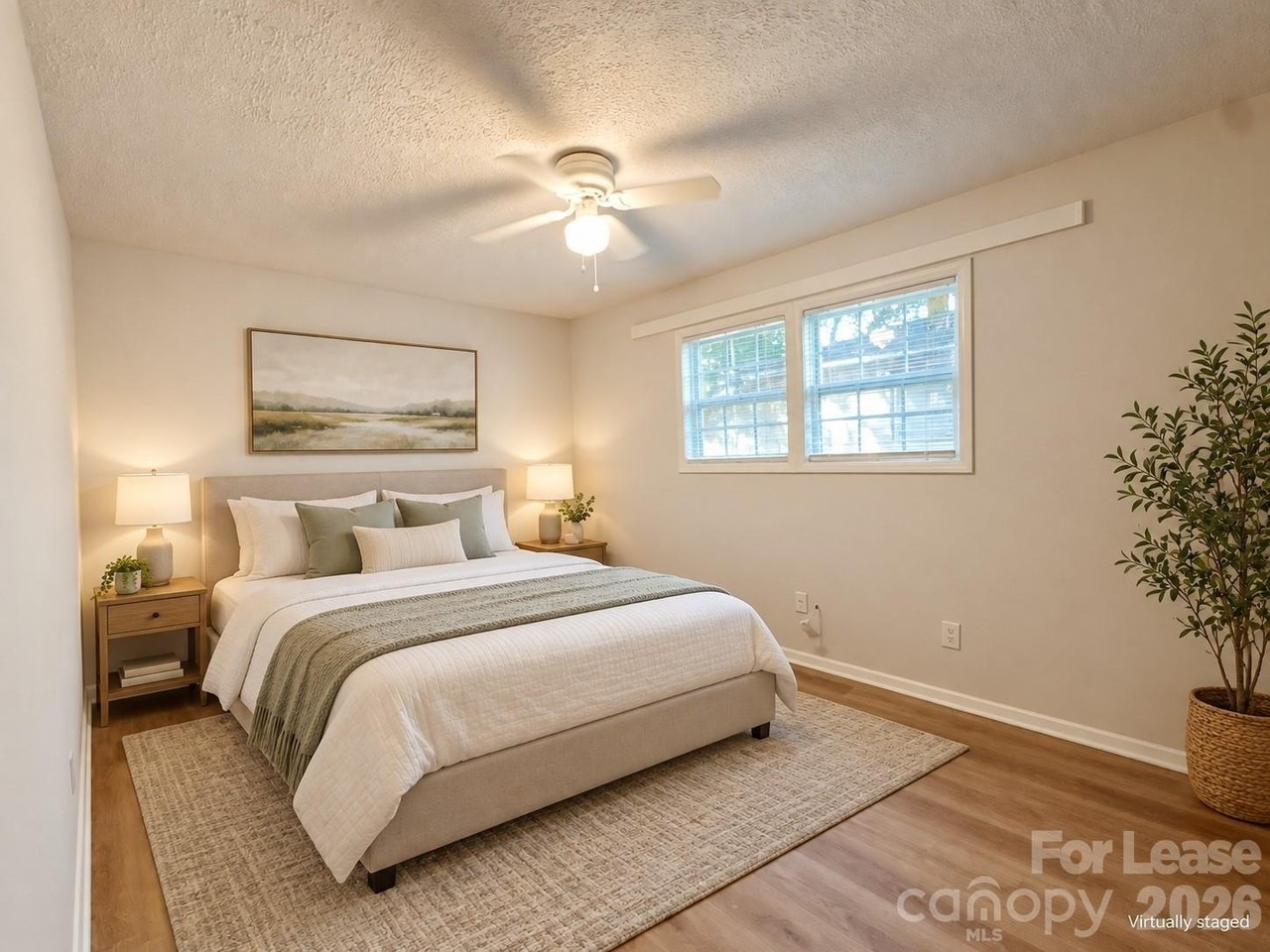 5006 Malibu Dr - Photo 3 of 6