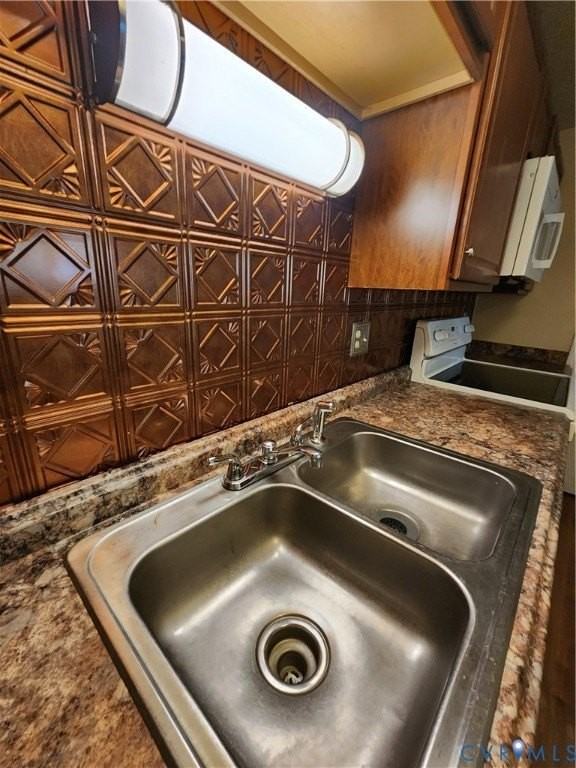 9396 Wind Haven Ct #201 - Photo 2 of 18