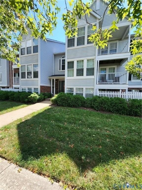 9396 Wind Haven Ct #201 - Photo 3 of 18