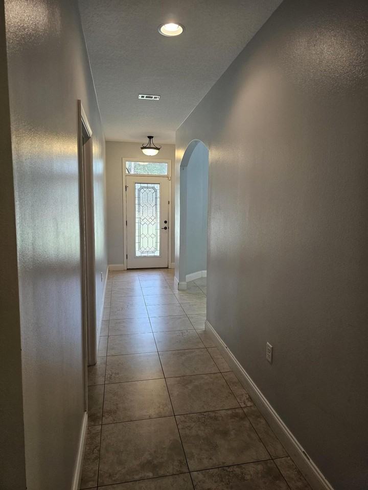 923 Central Ave Nw - Photo 7 of 30
