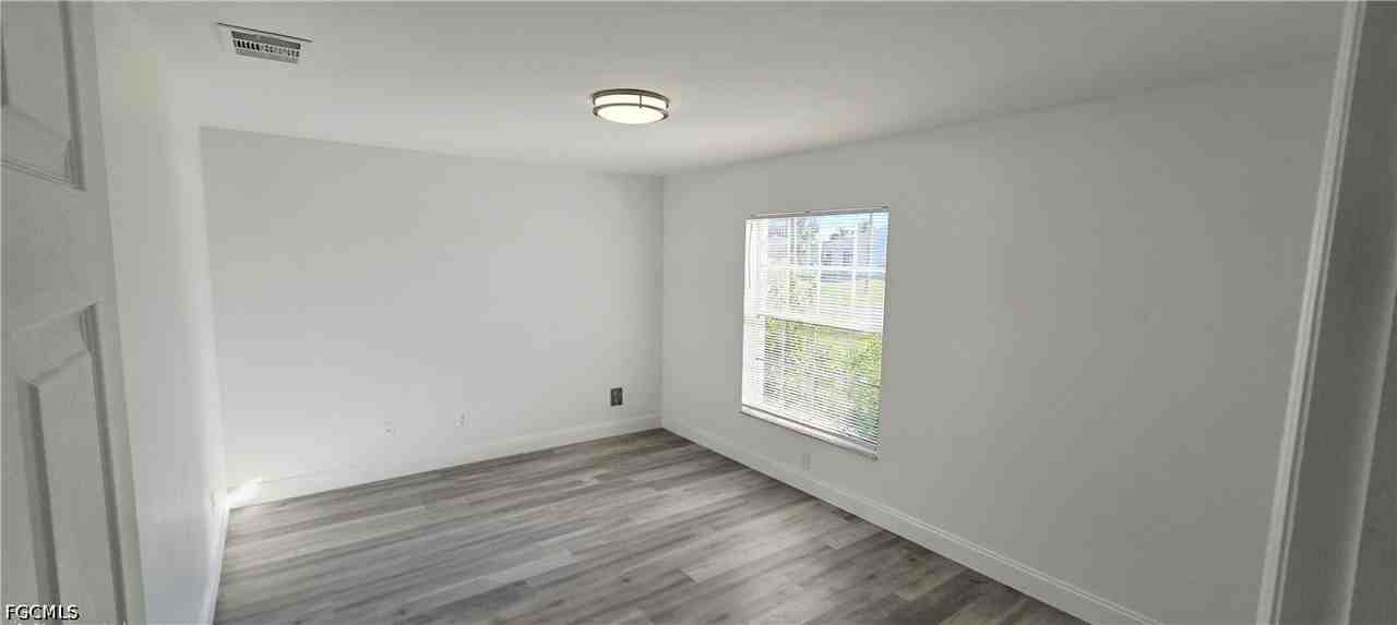 541 Nw 18th Ave - Photo 3 of 16
