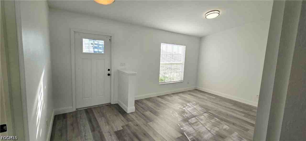 541 Nw 18th Ave - Photo 4 of 16