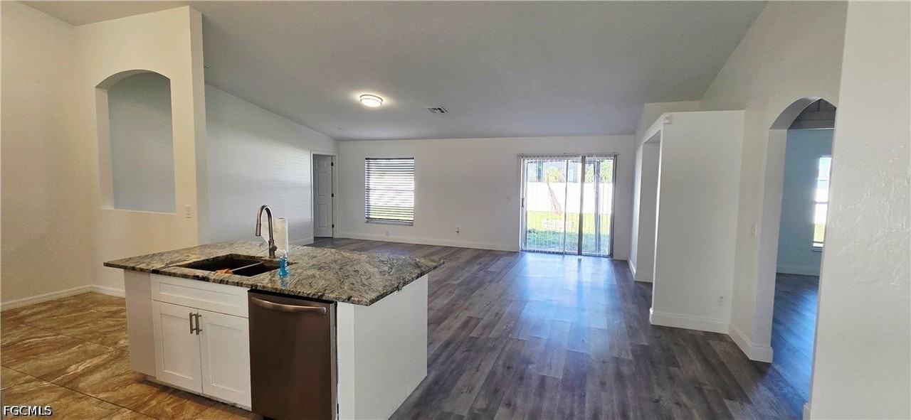 541 Nw 18th Ave - Photo 6 of 16