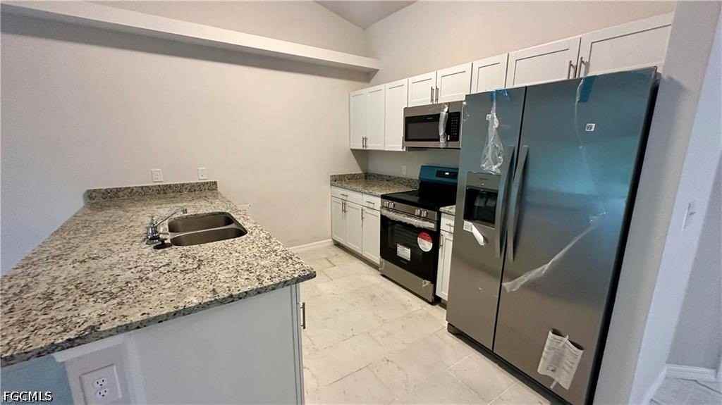 526 Ne 25th Ave - Photo 5 of 23