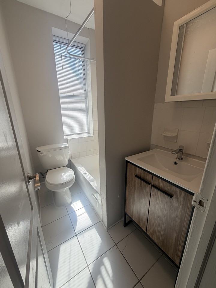 5801 Palisade Ave #7 - Photo 4 of 12