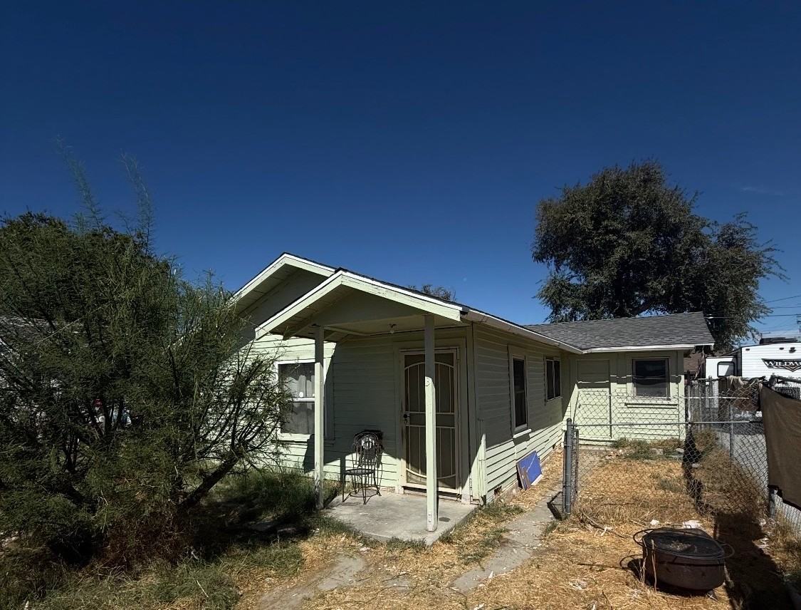 523 W Oldfield St #NA - Photo 2 of 9