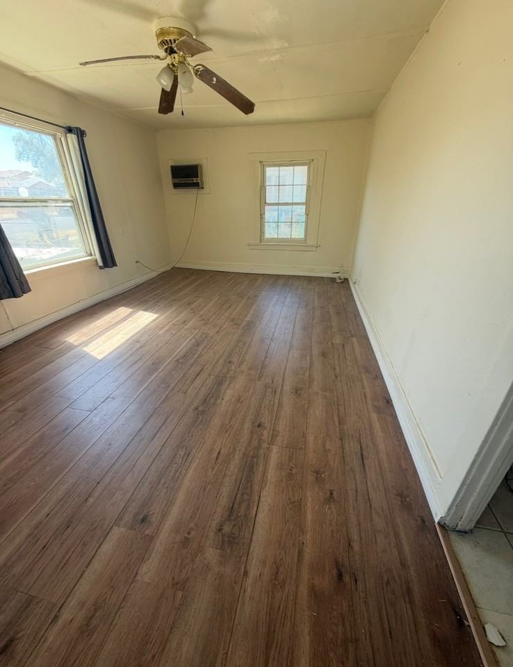 523 W Oldfield St #NA - Photo 3 of 9