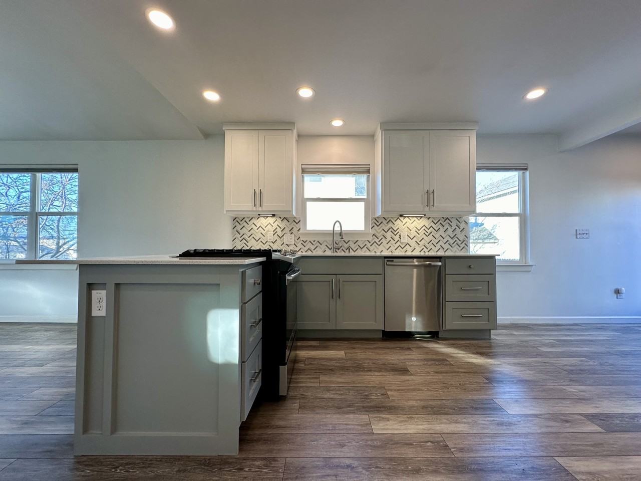 7311 Bennett Ave #NA - Photo 3 of 20
