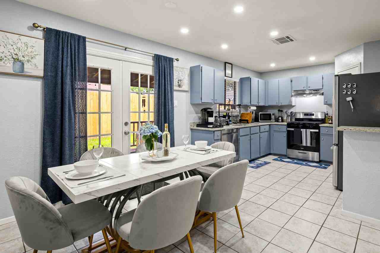 1402 Theodora Cv #NA - Photo 6 of 23