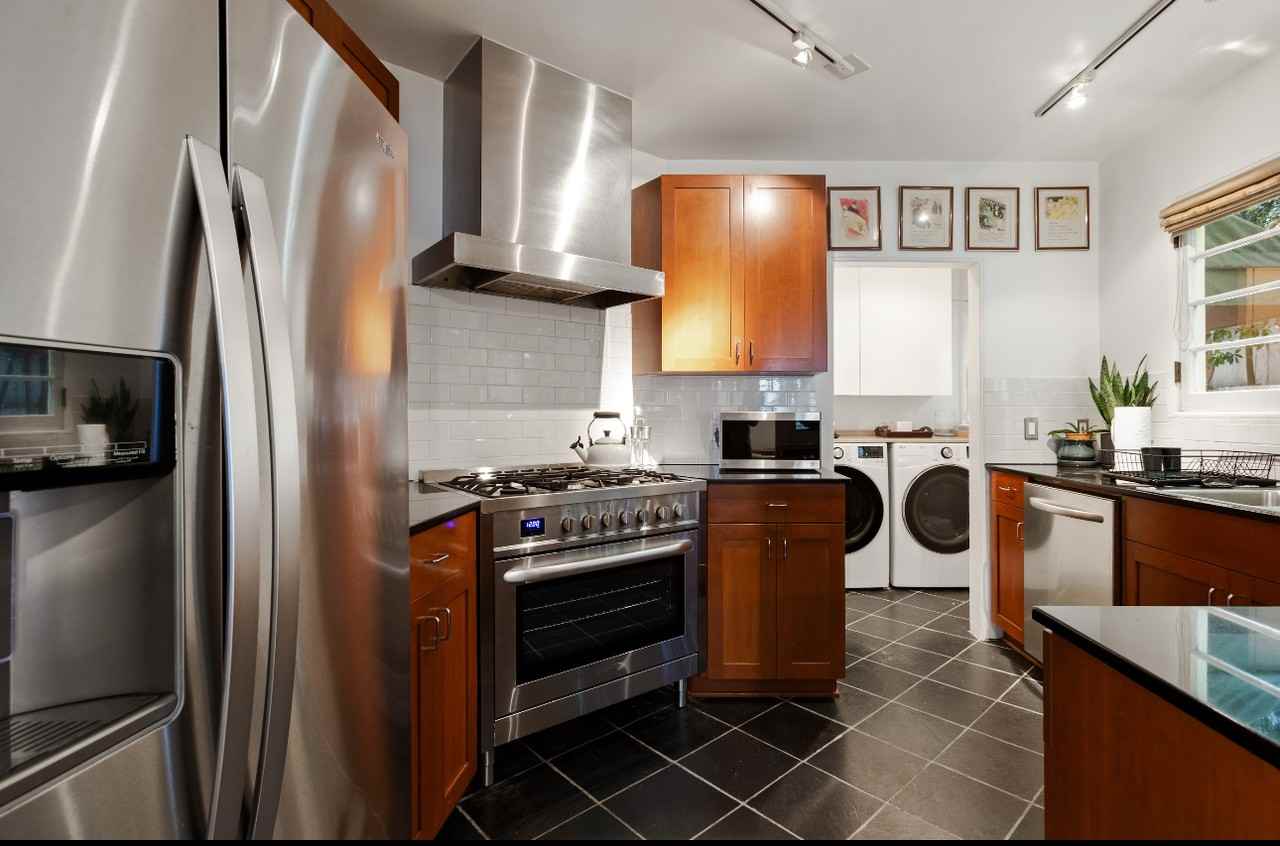 8467 Willoughby Ave #NA - Photo 6 of 37