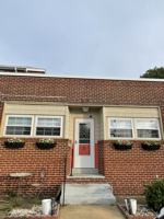 featured image of 127 W 9th St #1