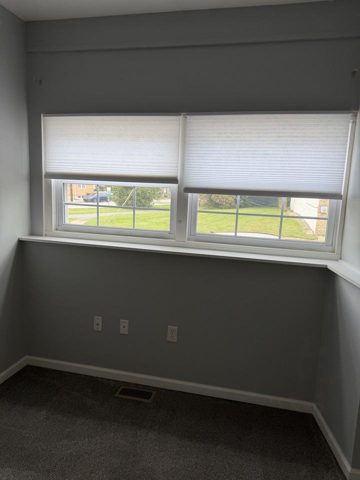127 W 9th St #1 - Photo 4 of 18
