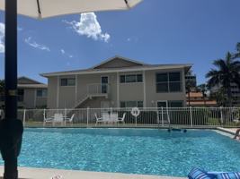 featured image of 920 Collier Ct #1