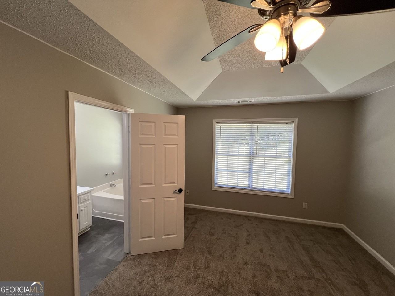 364 Lokeys Ridge Rd - Photo 4 of 13
