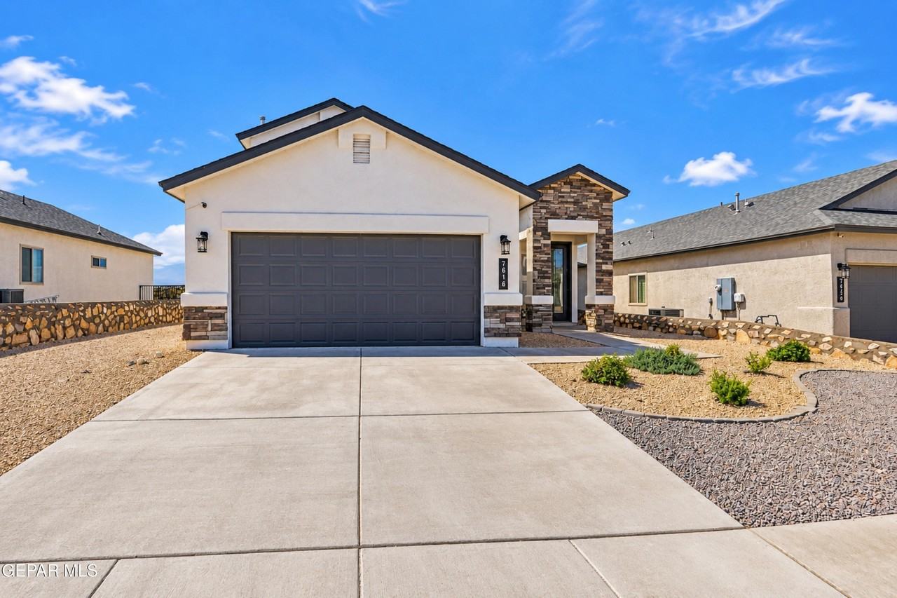 7816 Enchanted Park Dr - Photo 3 of 42