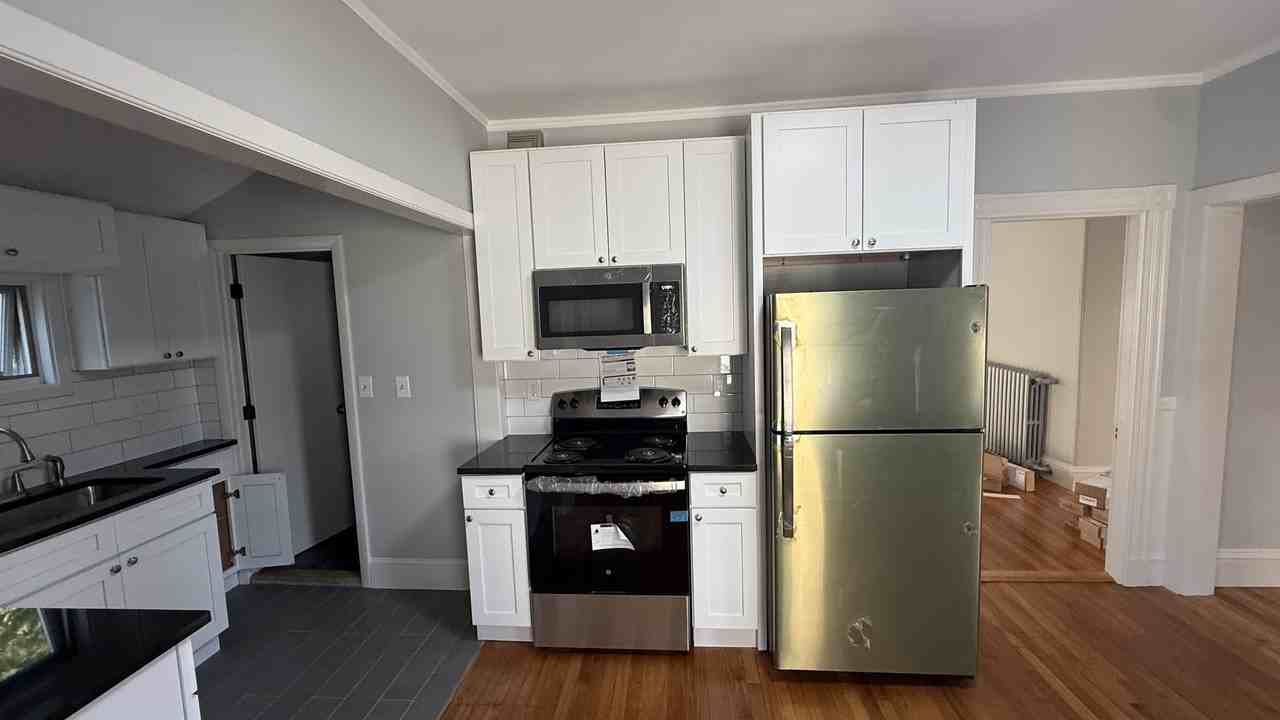 7 Windom St #2 - Photo 3 of 13