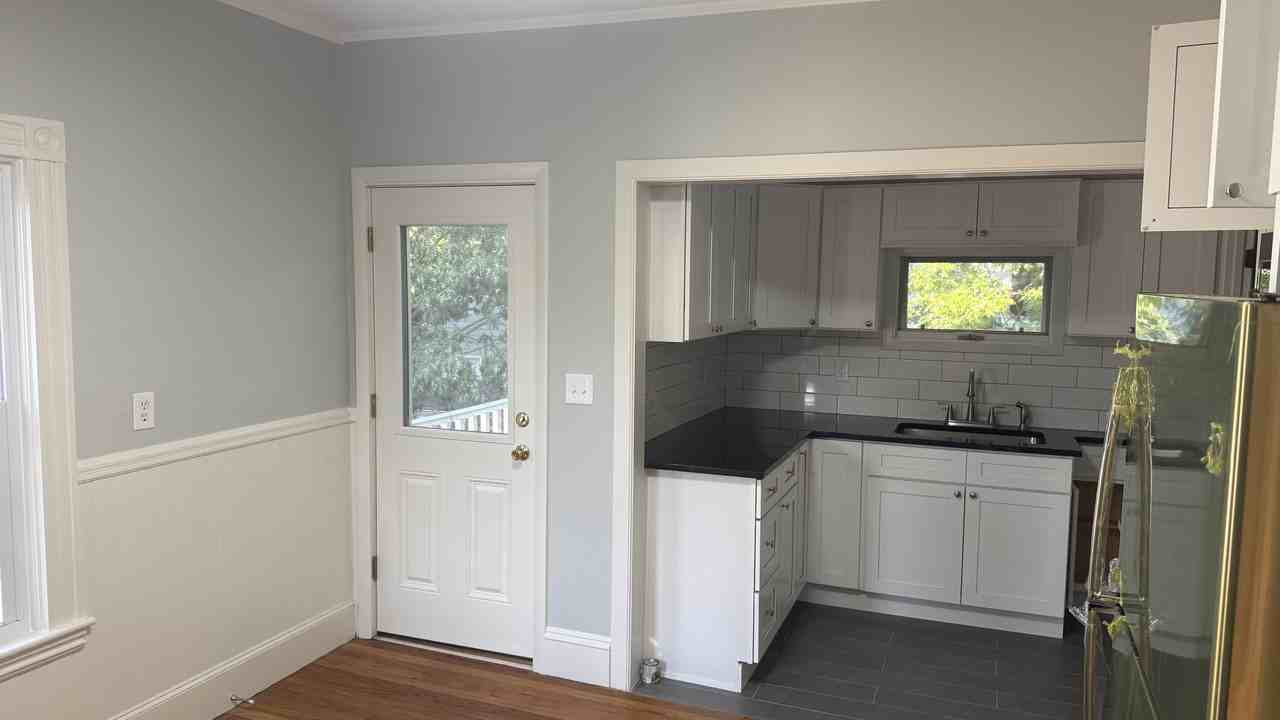 7 Windom St #2 - Photo 4 of 13