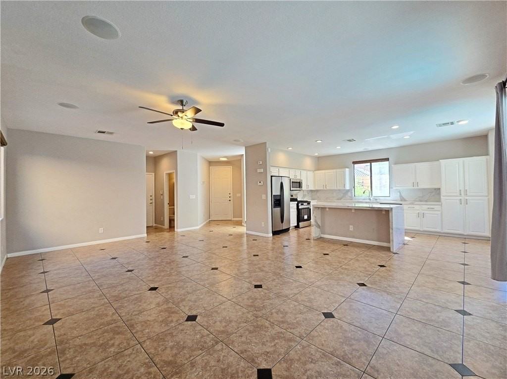 6901 Trace Hollow St - Photo 2 of 38
