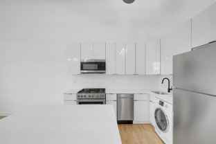 716 Madison St #305 - Photo 1 of 1