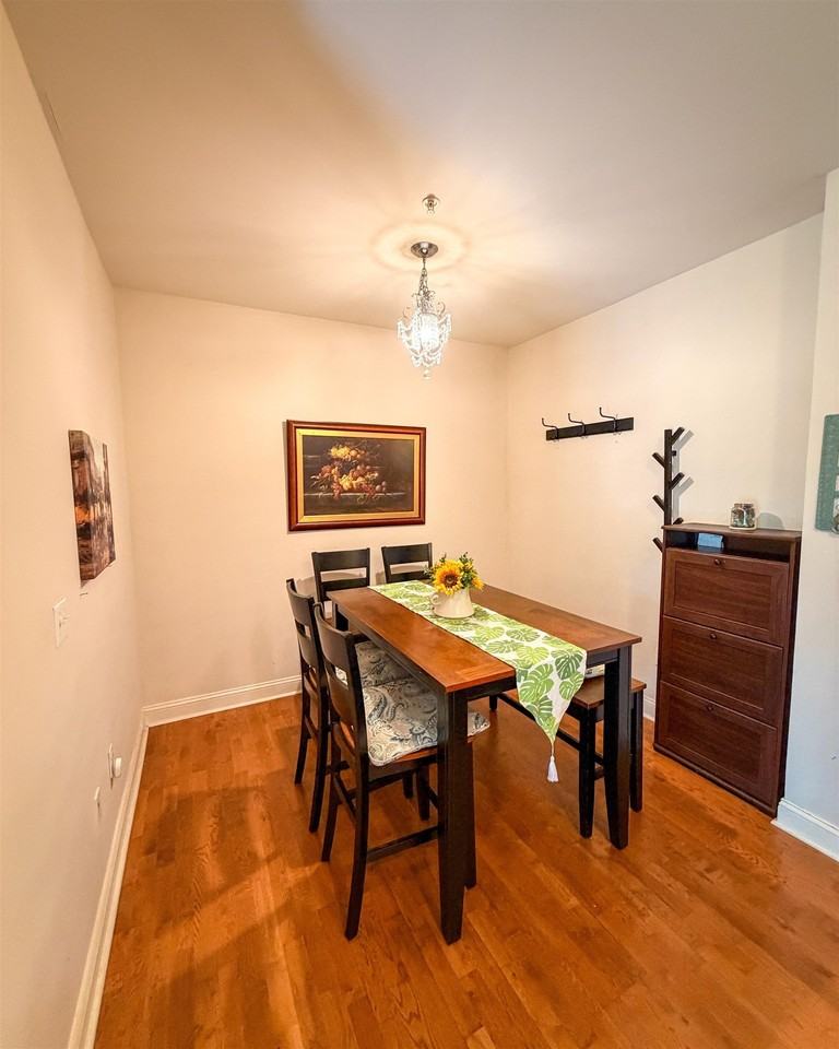 2113 Windsor Park Ct #113 - Photo 5 of 21