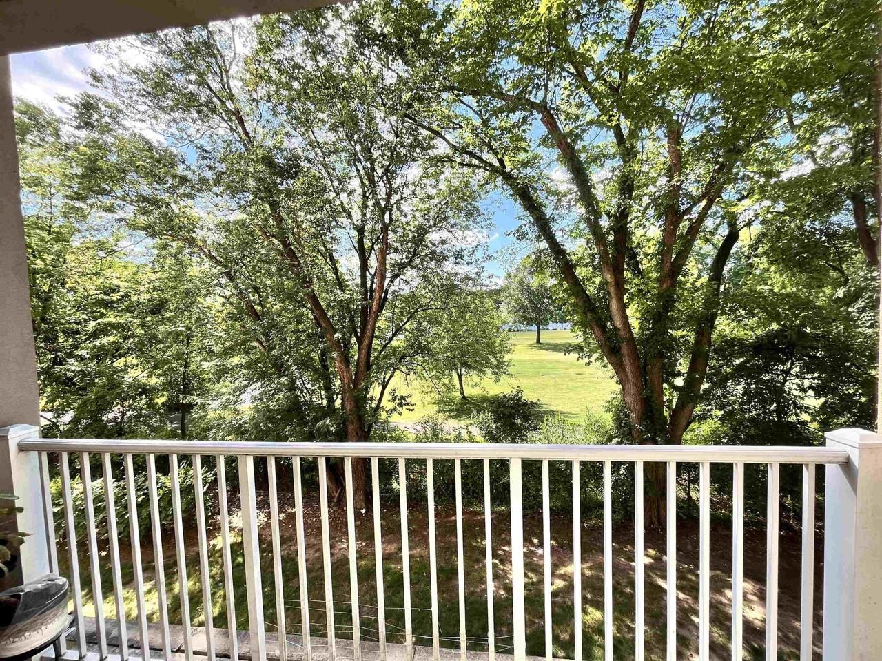 2113 Windsor Park Ct #113 - Photo 6 of 21