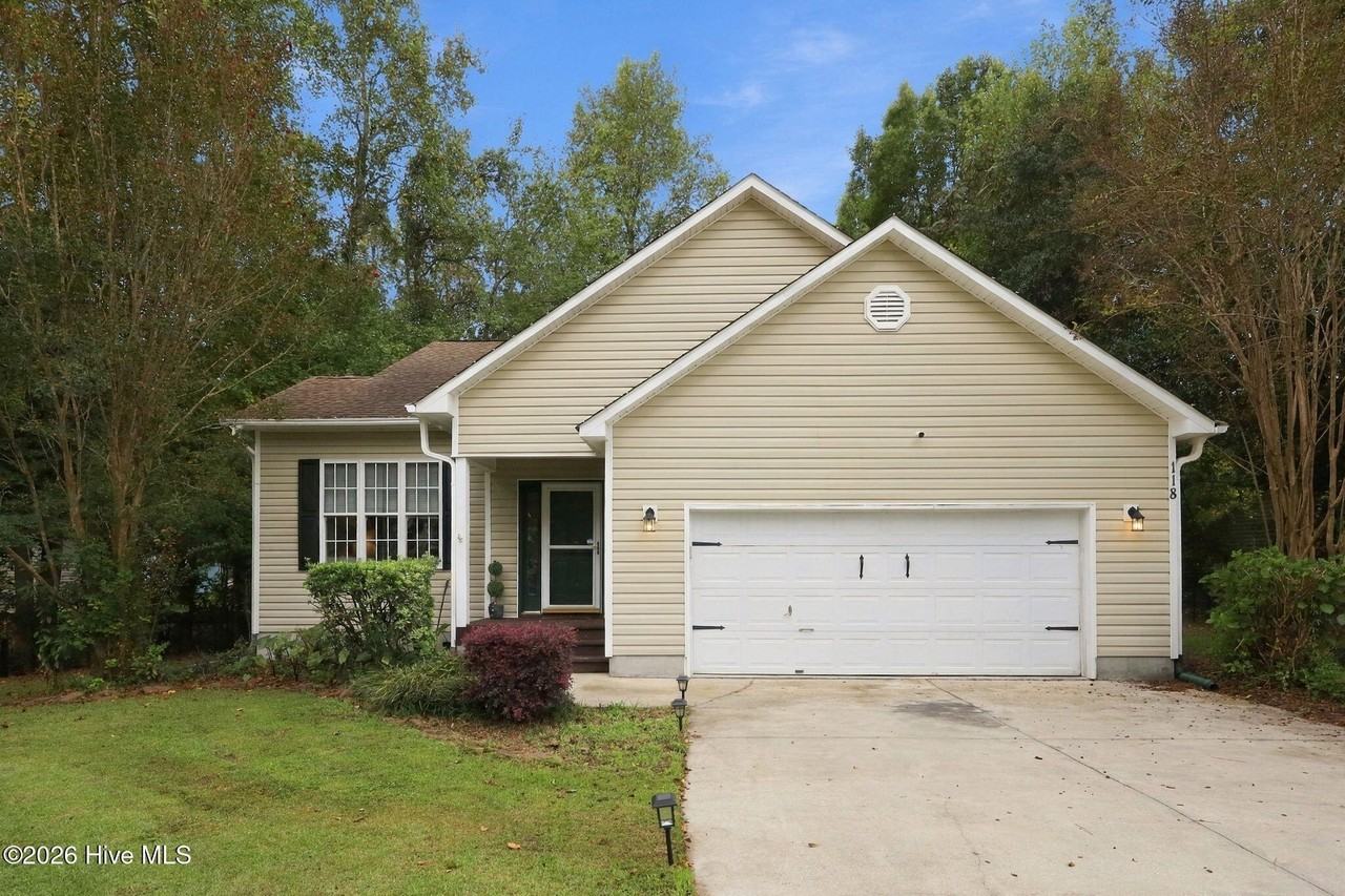 118 Rolling Hill Dr - Photo 2 of 40