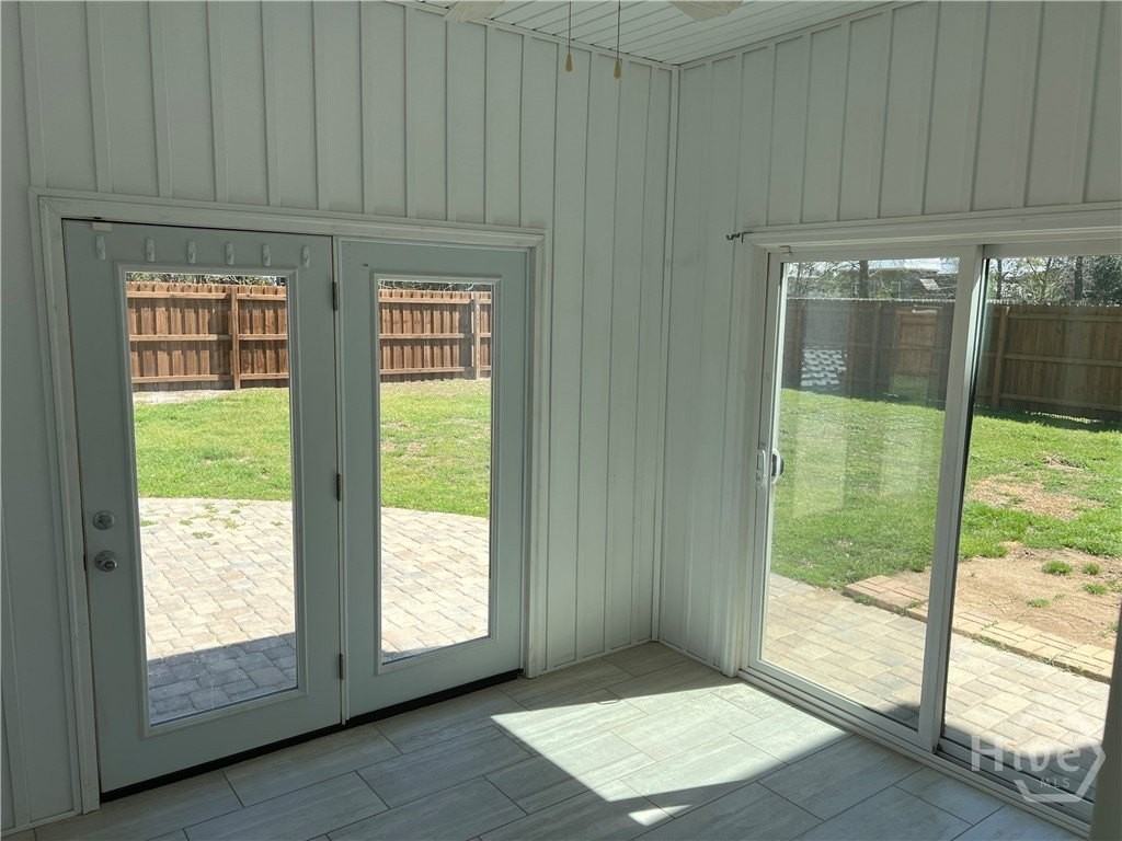 604 Majestic Dr - Photo 5 of 39