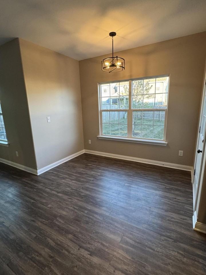 224 Old Woolen Mill Ln - Photo 3 of 27