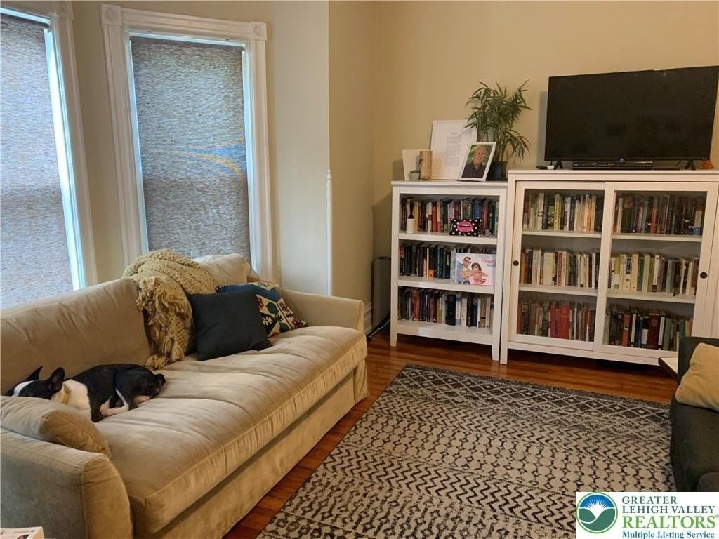 1116 W Turner St - Photo 2 of 12