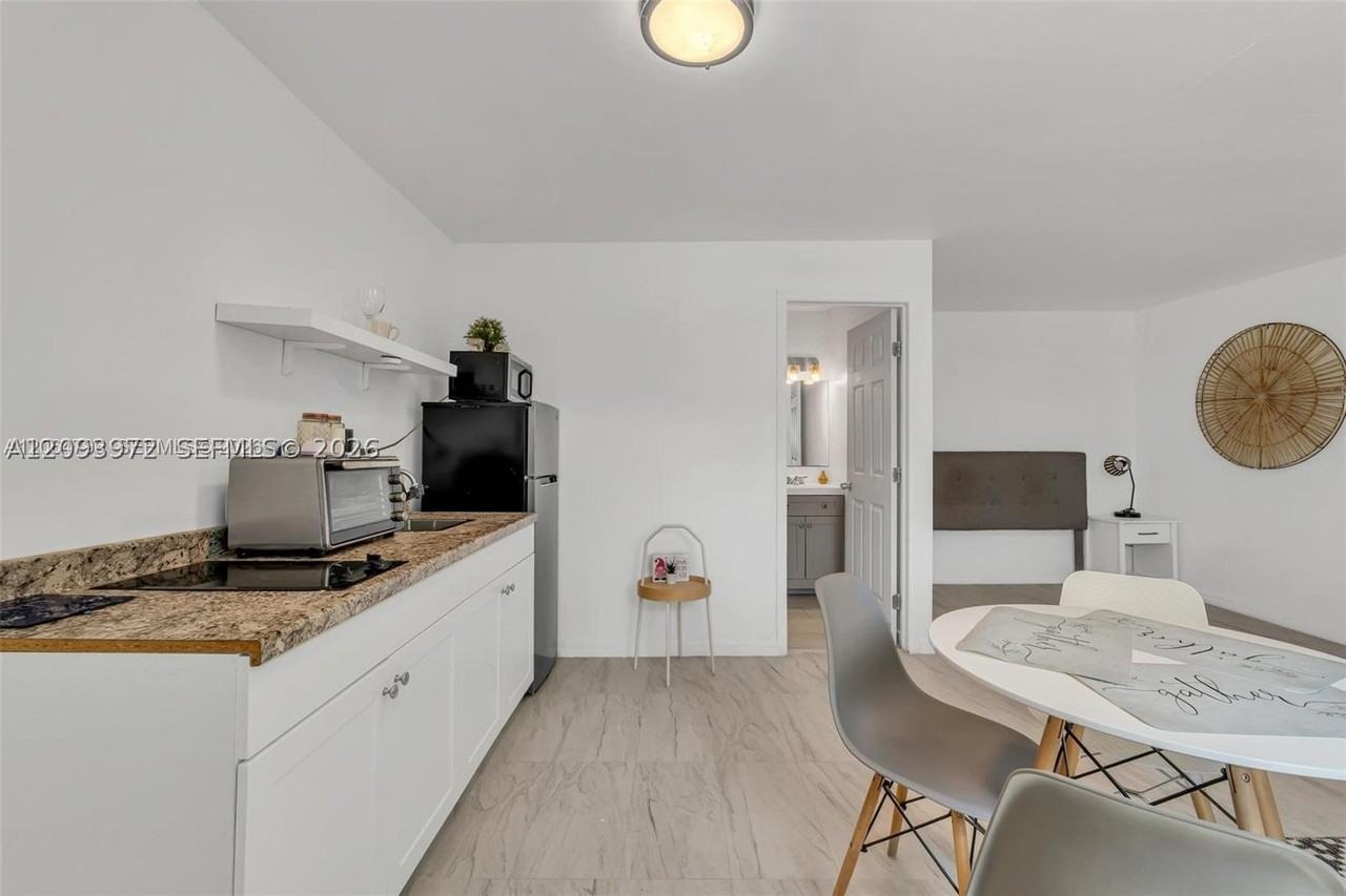 2993 Sw 16th Ter #0 - Photo 4 of 11