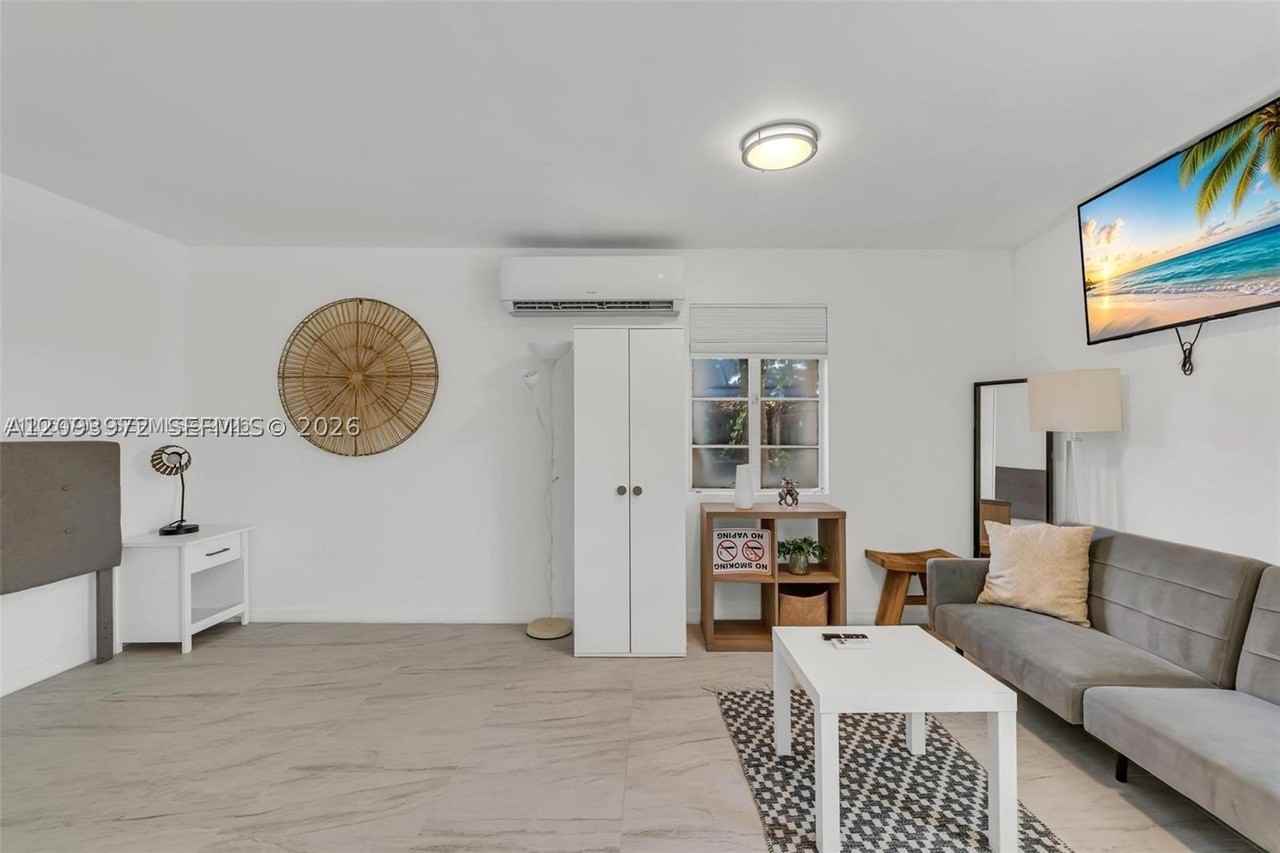 2993 Sw 16th Ter #0 - Photo 6 of 11