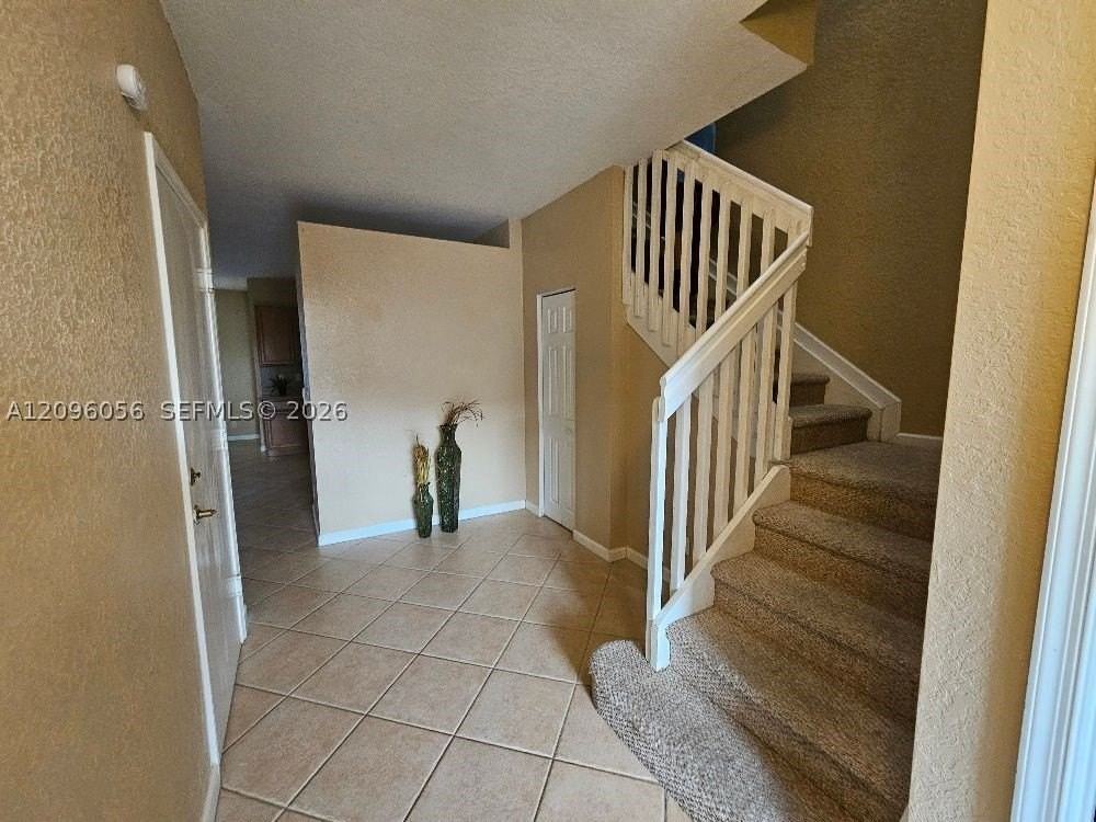 2779 S Evergreen Cir - Photo 2 of 13
