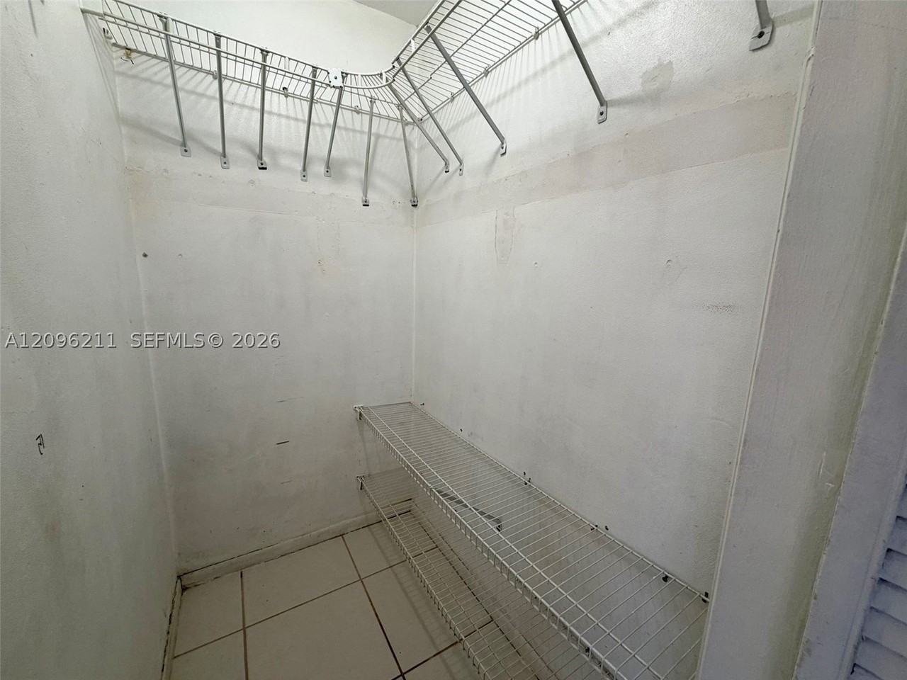 1740 Sw 94th Ave - Photo 6 of 11