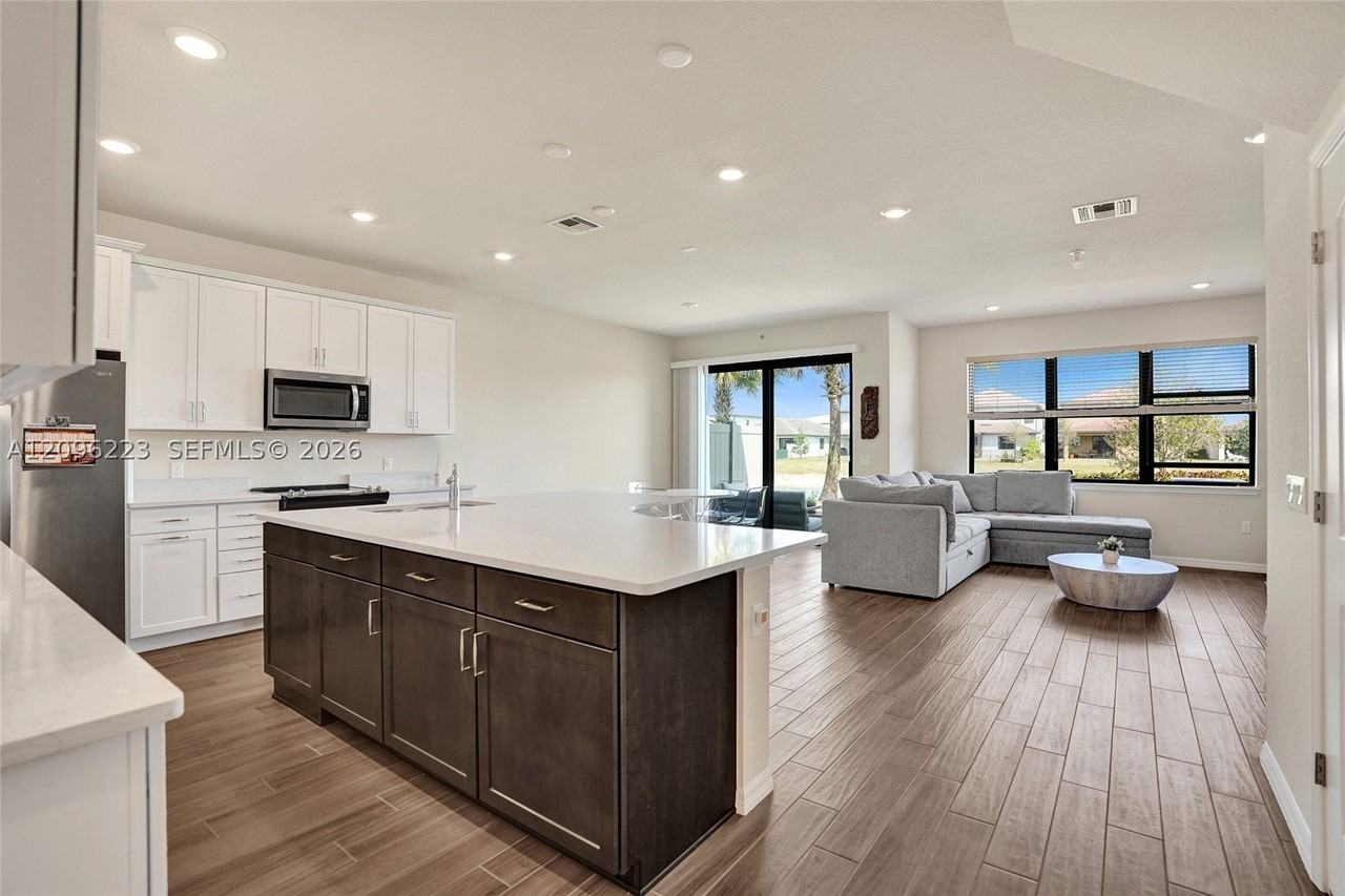 4814 Jumping Way #4814 - Photo 4 of 31