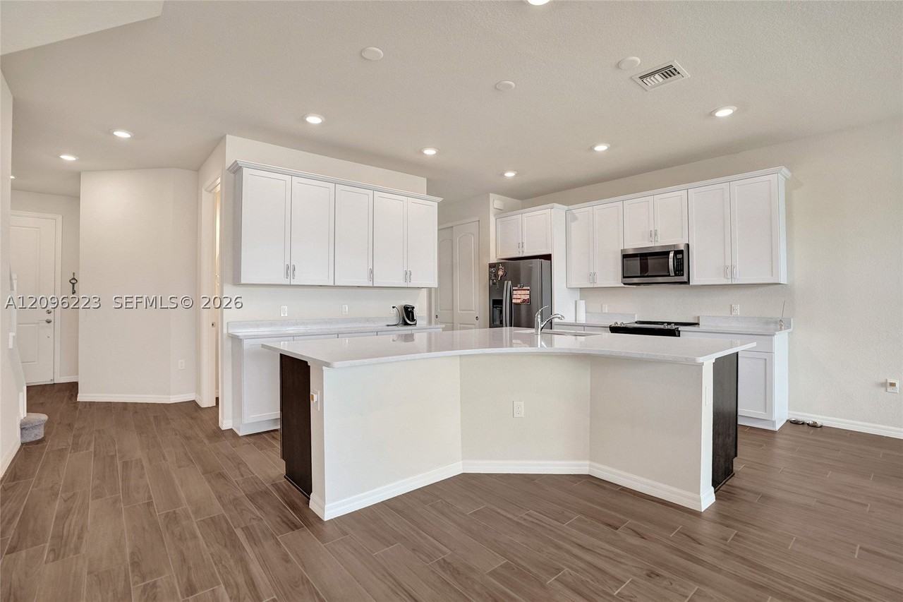 4814 Jumping Way #4814 - Photo 6 of 31