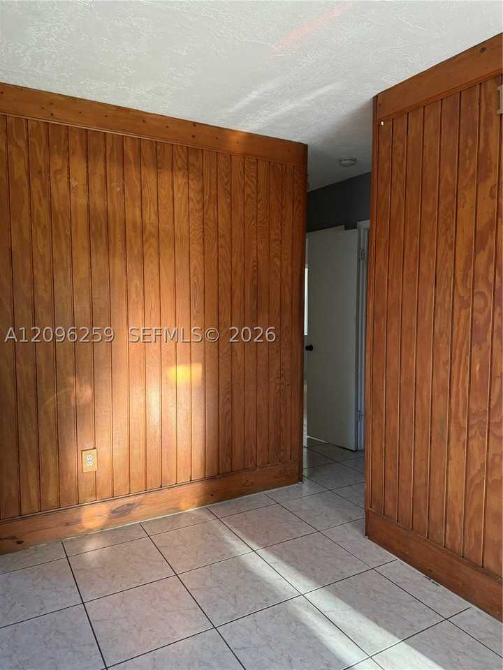 6027 Sw 36th Ct #N - Photo 5 of 17