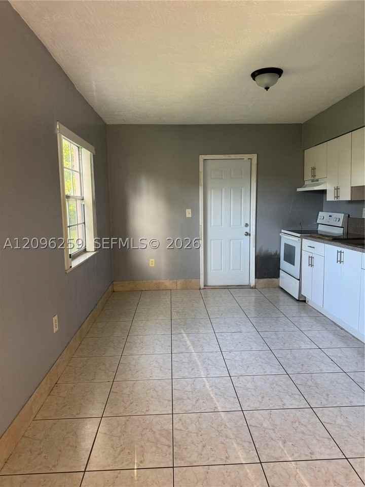 6027 Sw 36th Ct #N - Photo 7 of 17