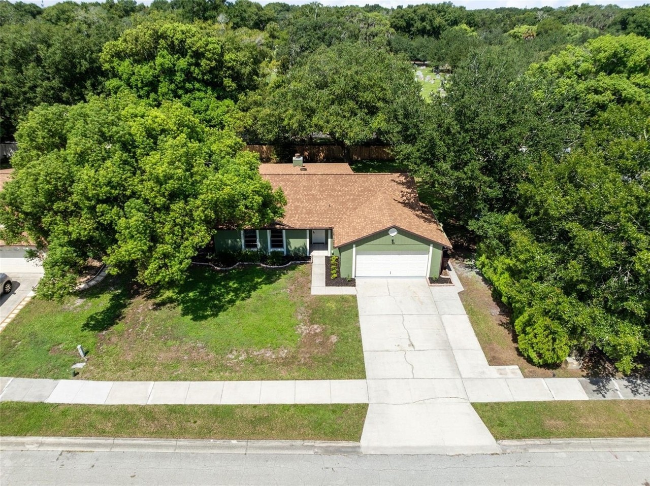 910 Whisler Ct - Photo 4 of 42