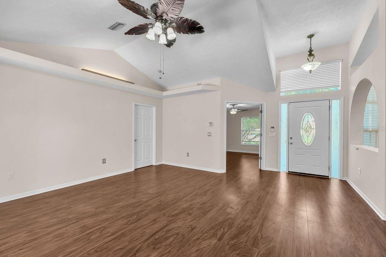 4008 Eagles Nest Dr - Photo 5 of 32