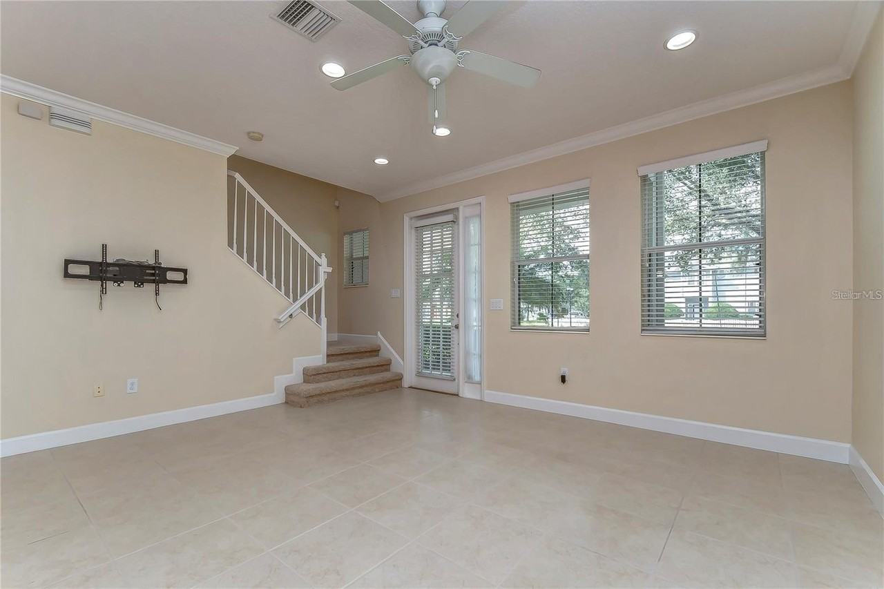 6114 Fishhawk Crossing Blvd - Photo 3 of 26