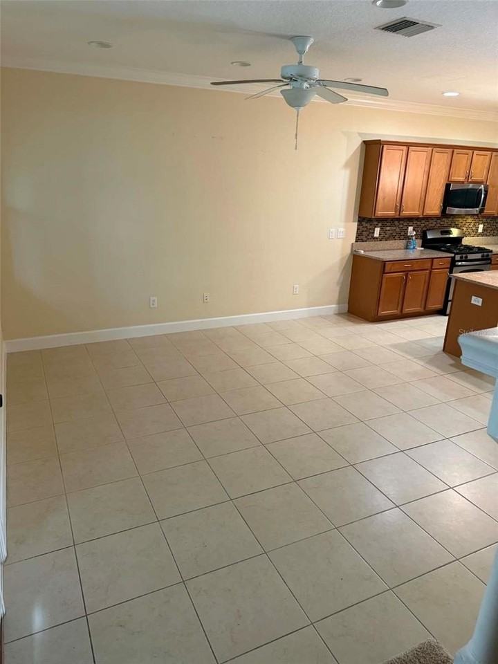 6114 Fishhawk Crossing Blvd - Photo 4 of 26