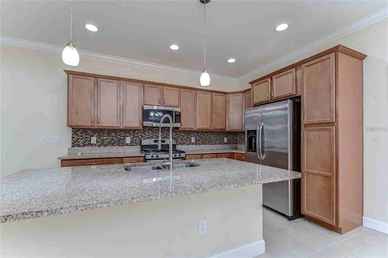 6114 Fishhawk Crossing Blvd - Photo 5 of 26