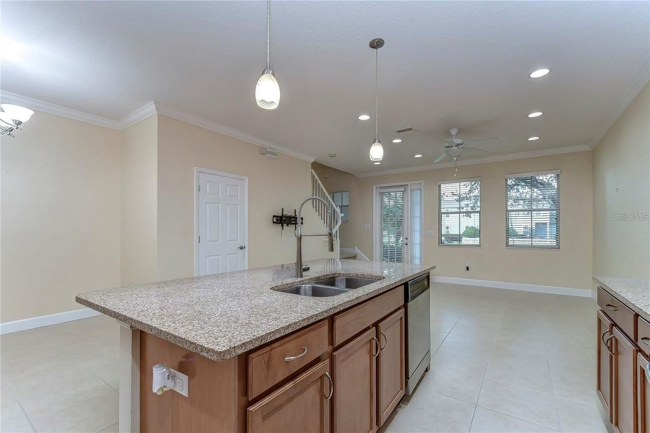 6114 Fishhawk Crossing Blvd - Photo 7 of 26