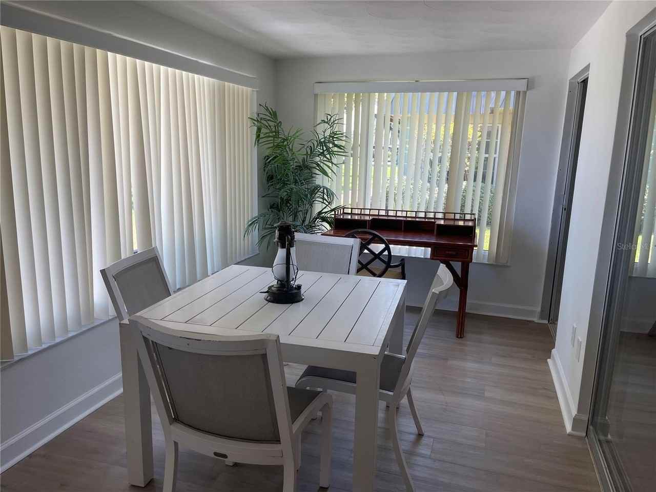 4201 Hampton Dr - Photo 7 of 17