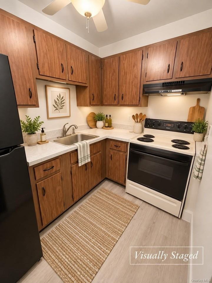 274 Hooker Ave #M2 - Photo 5 of 18