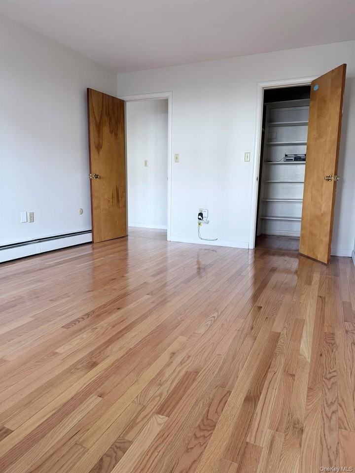 274 Hooker Ave #M2 - Photo 6 of 18